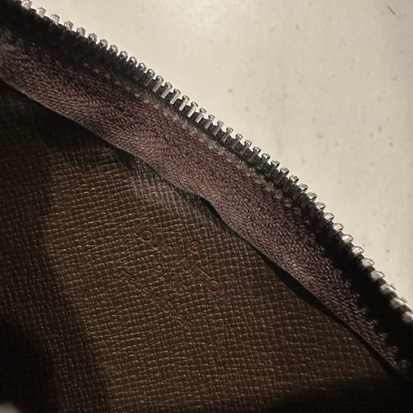 Louis Vuitton Key Pouch - Picture 10 of 10